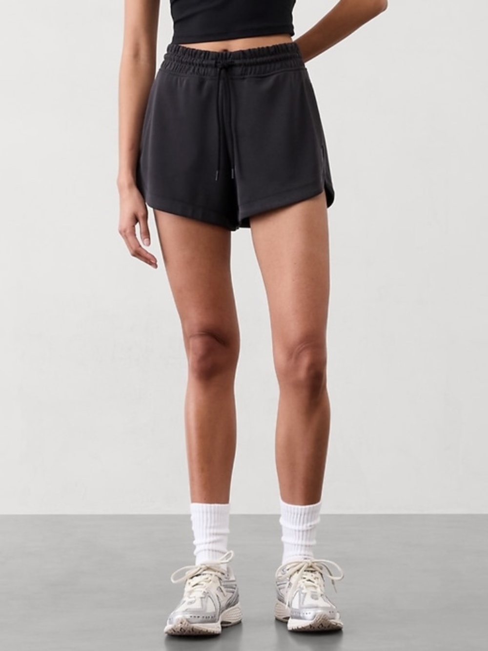 Athleta Seasoft Short, Size M, Charcoal
